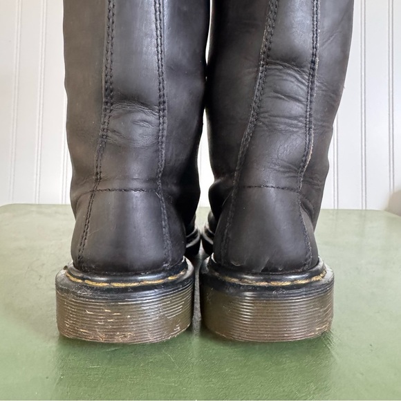 VTG England #1420 Dr. Martens OG 20-Eyelet Lace-Up Boots in Black Leather - Picture 5 of 16